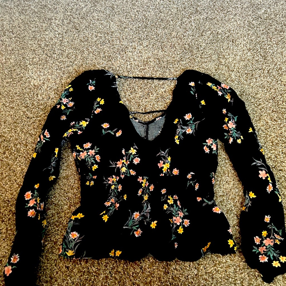 Selling this super cute shirt